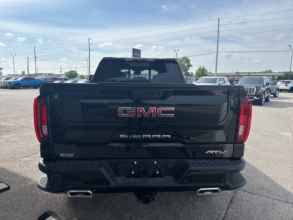 2025 GMC Sierra 1500 AT4