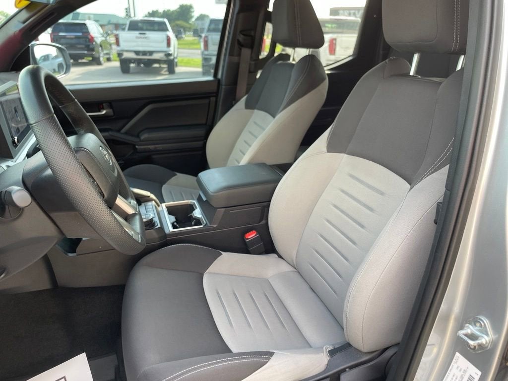 2024 Toyota Tacoma 4WD SR5