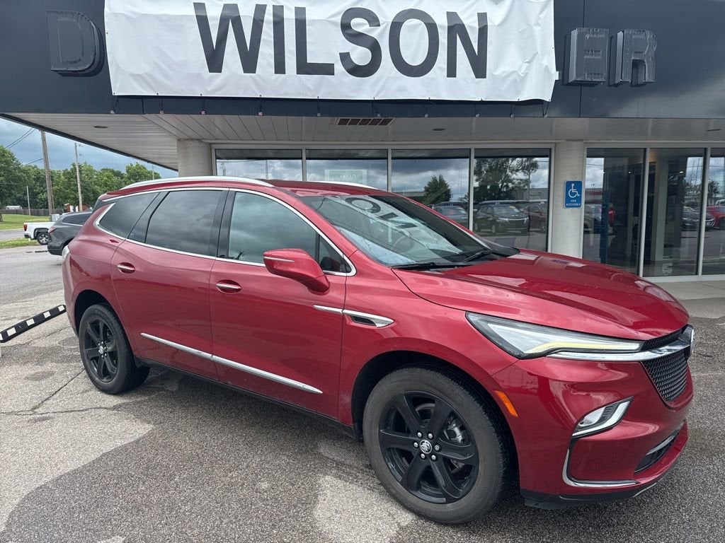 2023 Buick Enclave Essence's photo