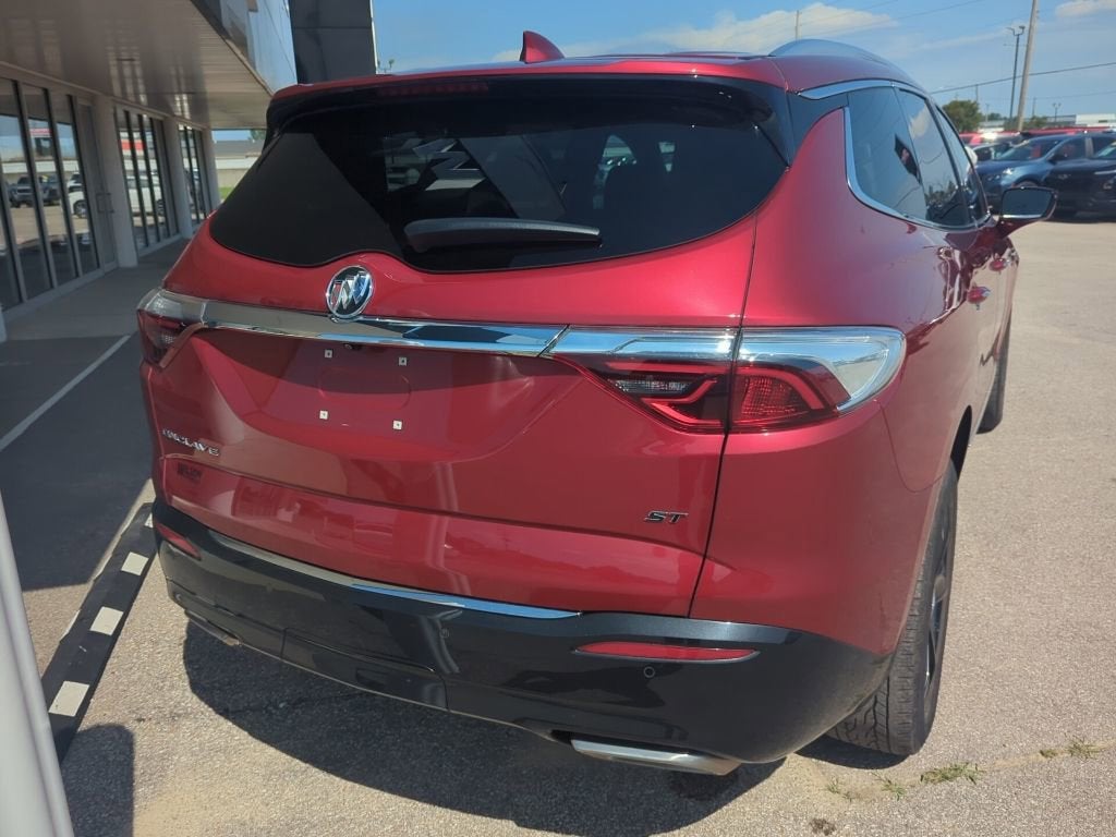 2023 Buick Enclave Essence