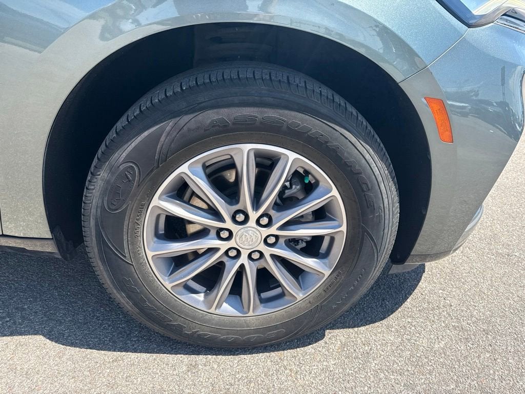 2022 Buick Enclave Essence