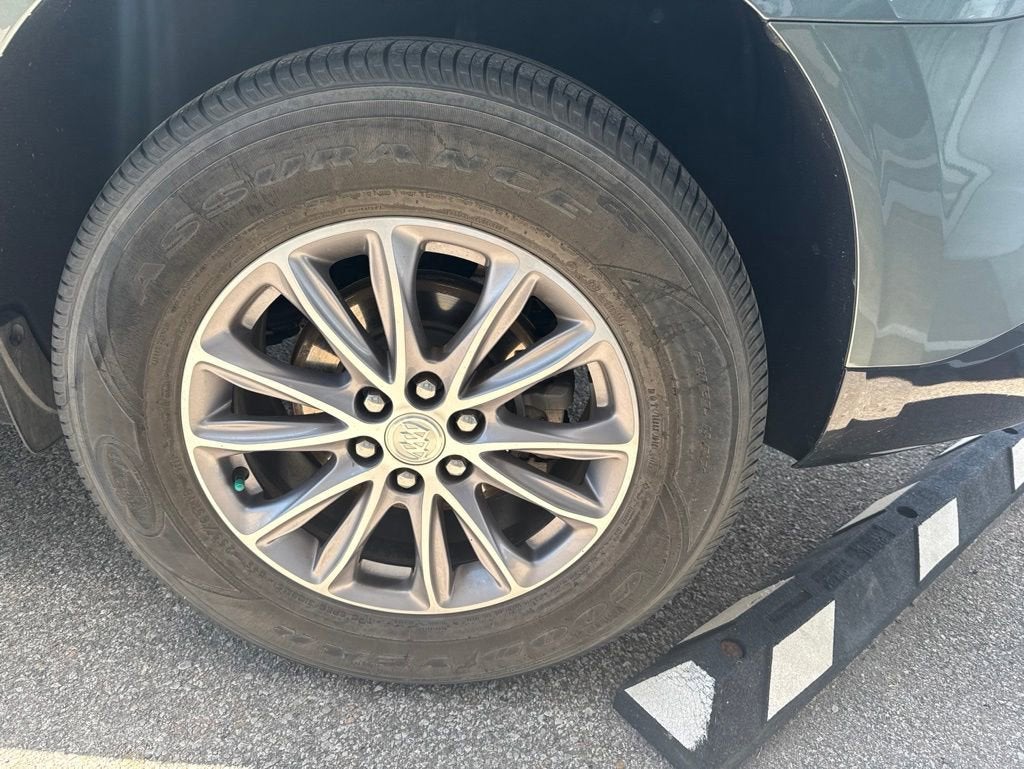 2022 Buick Enclave Essence