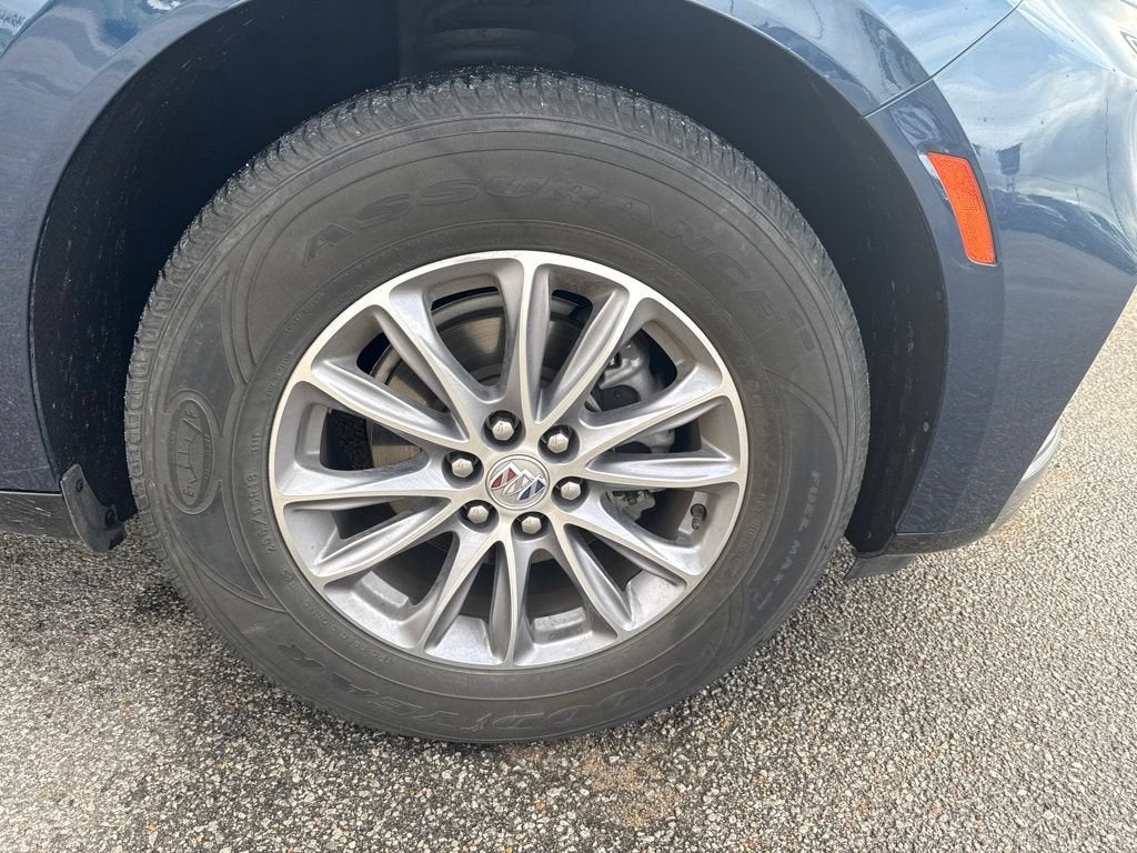 2023 Buick Enclave Essence
