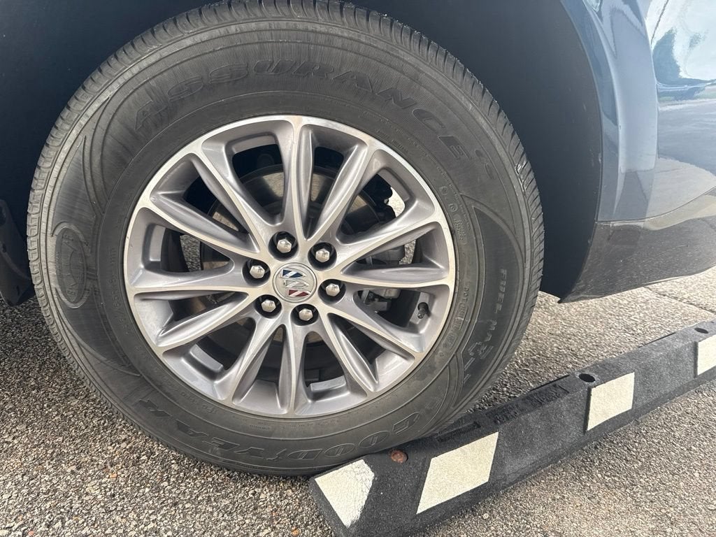 2023 Buick Enclave Essence
