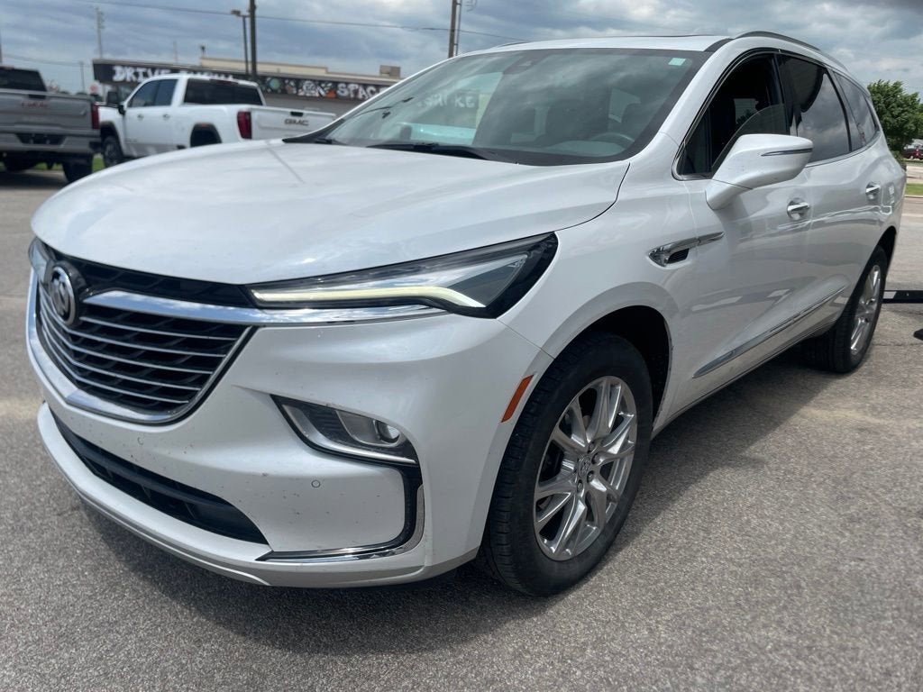 2023 Buick Enclave Essence