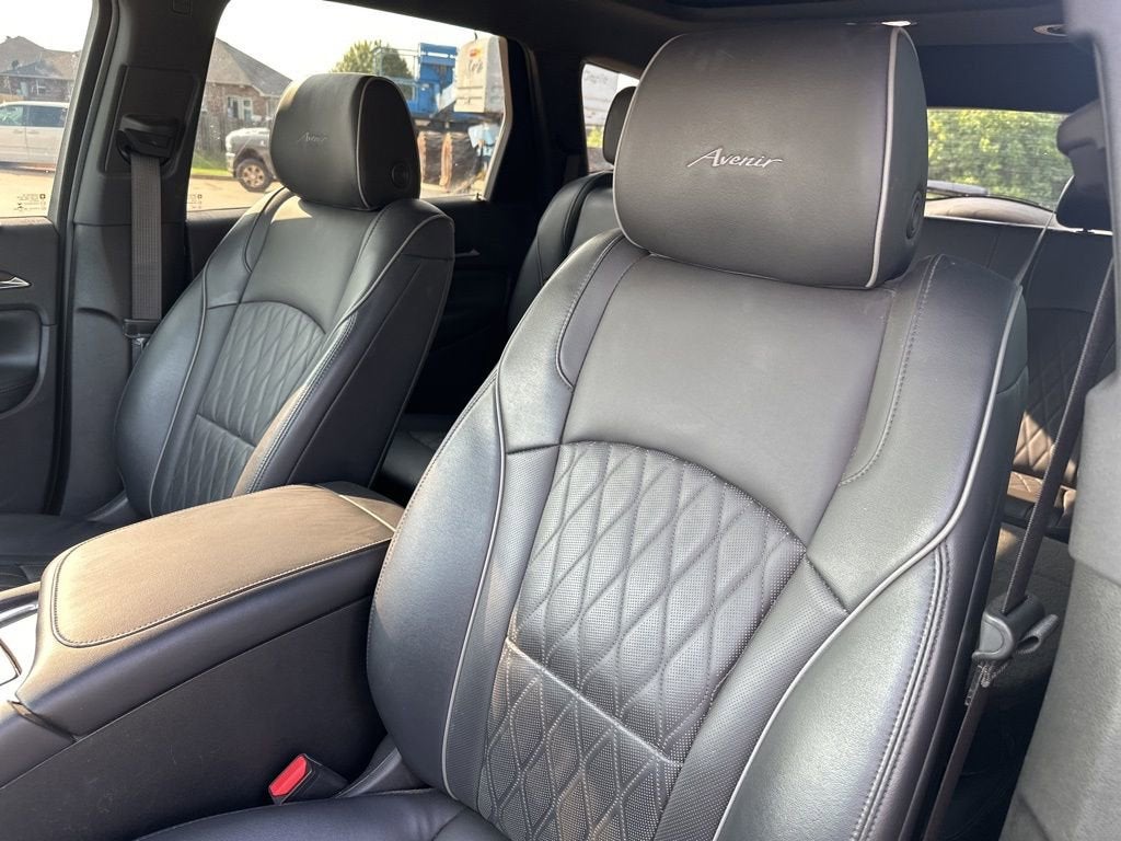 2022 Buick Enclave Avenir