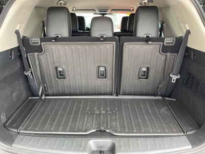 2025 Nissan Pathfinder SV