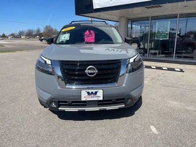 2022 Nissan Pathfinder Platinum