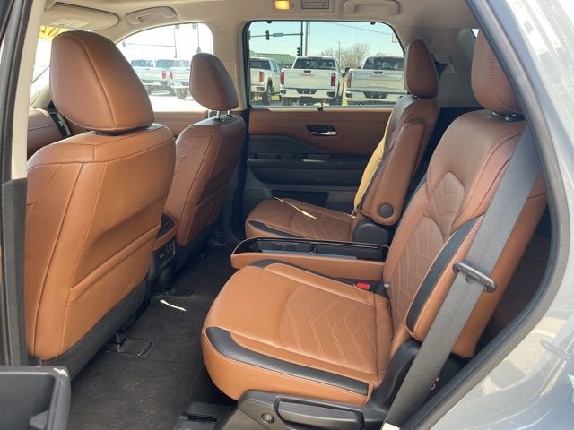 2022 Nissan Pathfinder Platinum