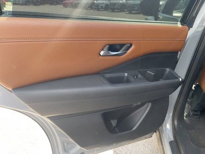 2022 Nissan Pathfinder Platinum