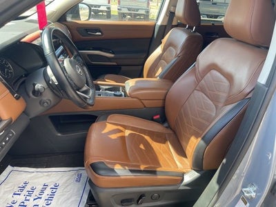 2022 Nissan Pathfinder Platinum