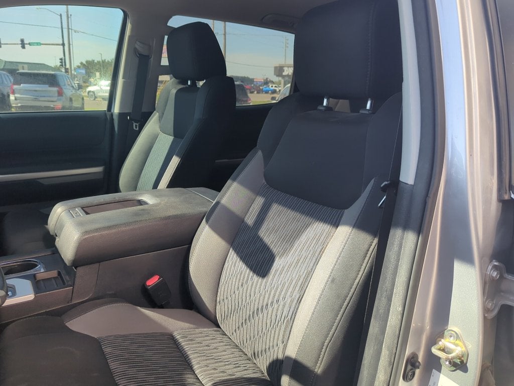 2017 Toyota Tundra 4WD SR5