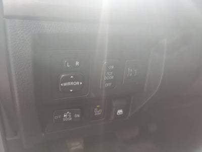 2017 Toyota Tundra 4WD SR5