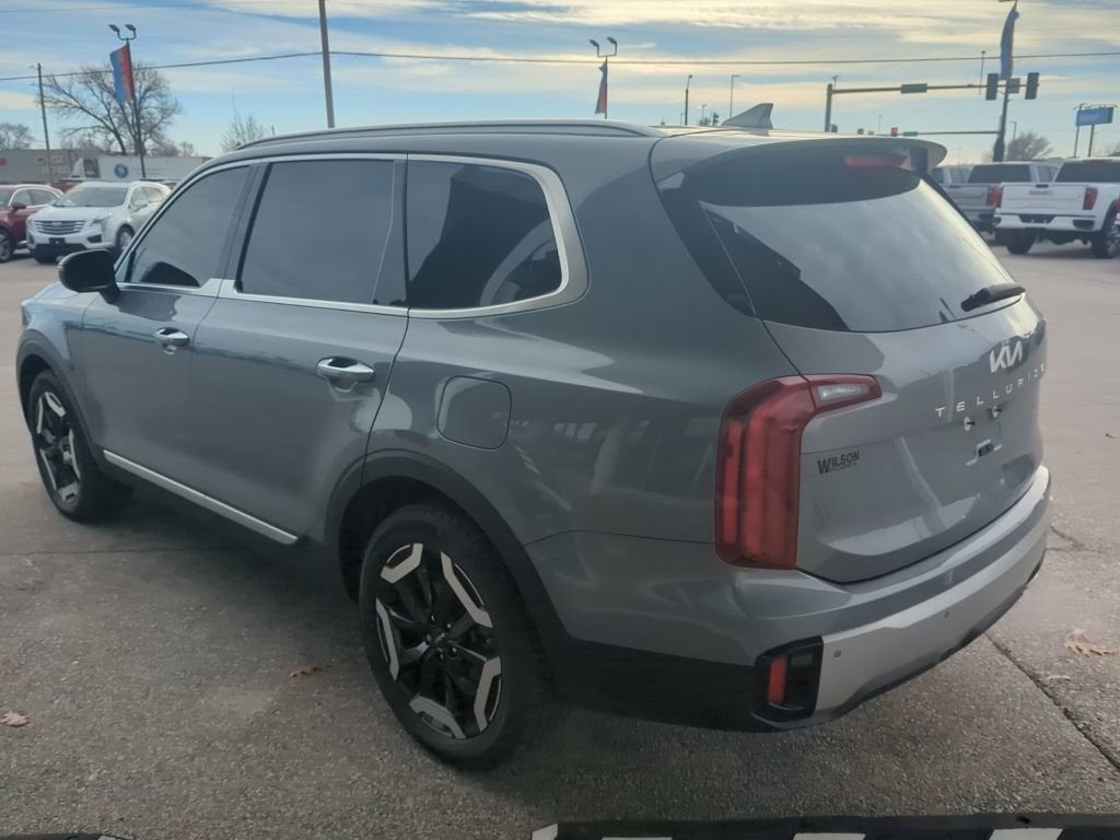 2023 Kia Telluride S