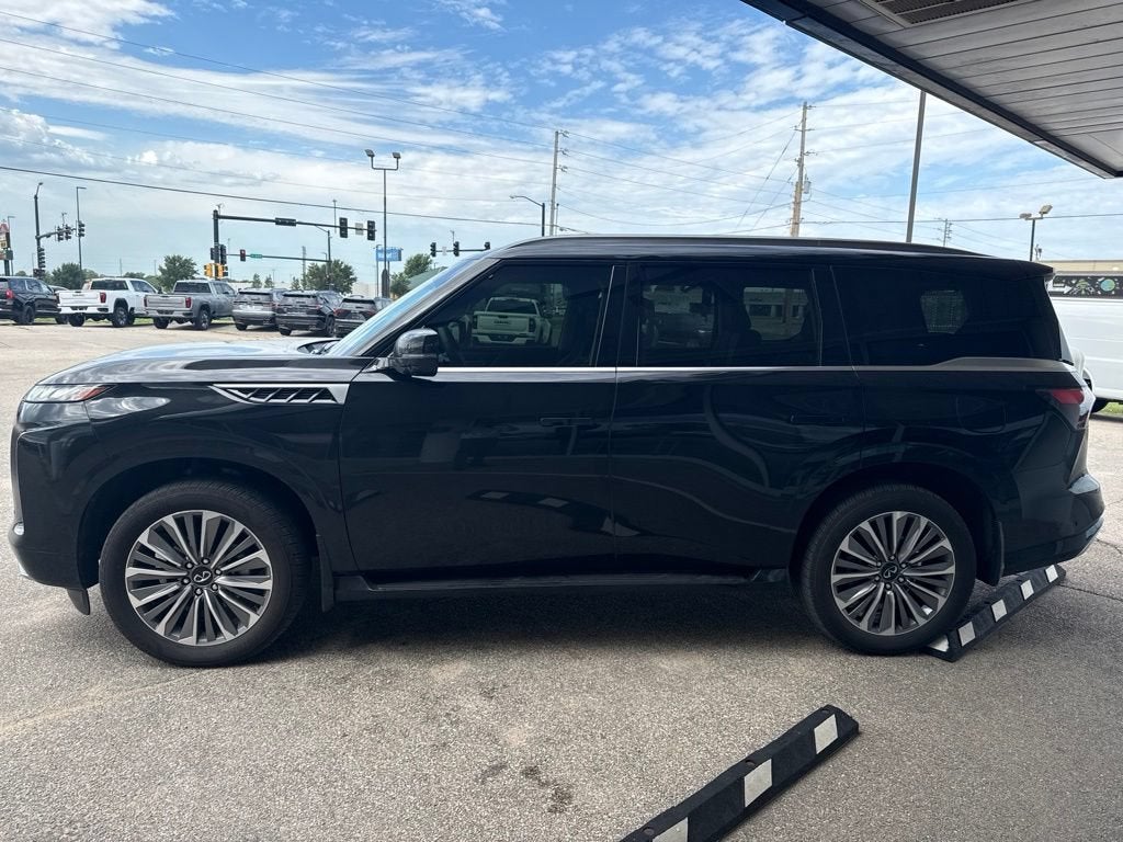 2025 INFINITI QX80 SENSORY AWD