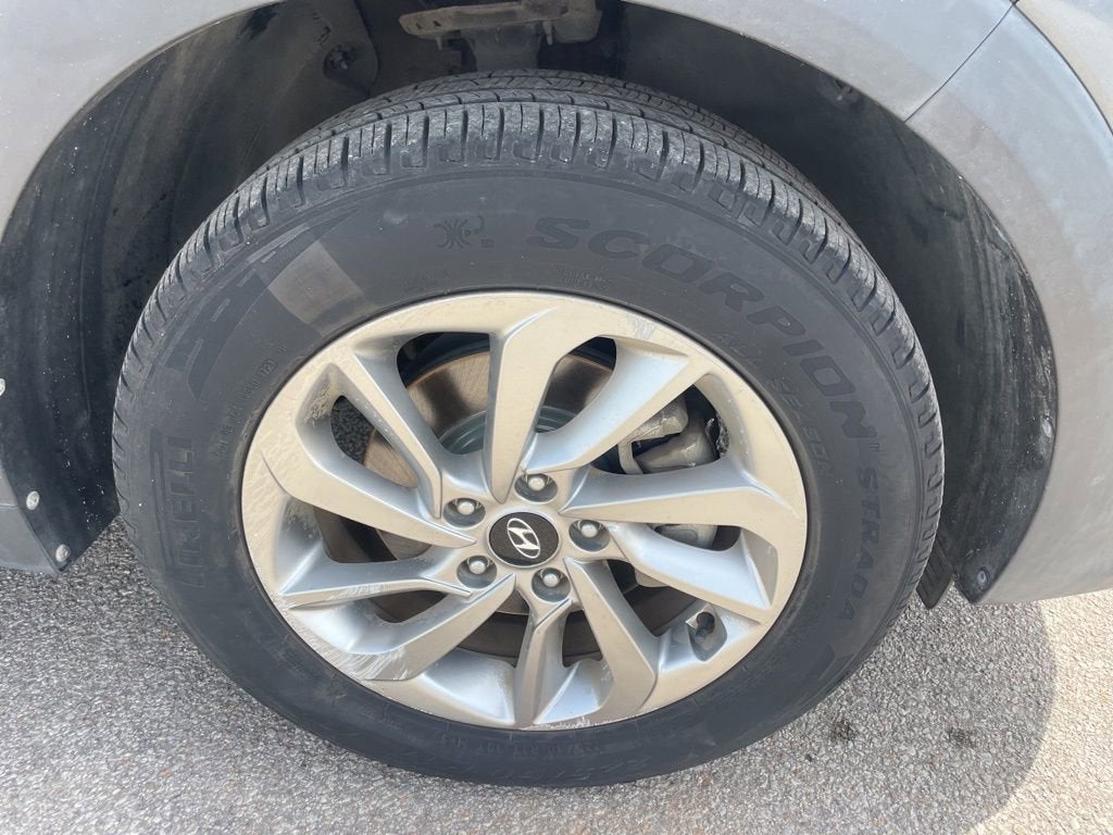 2016 Hyundai Tucson SE